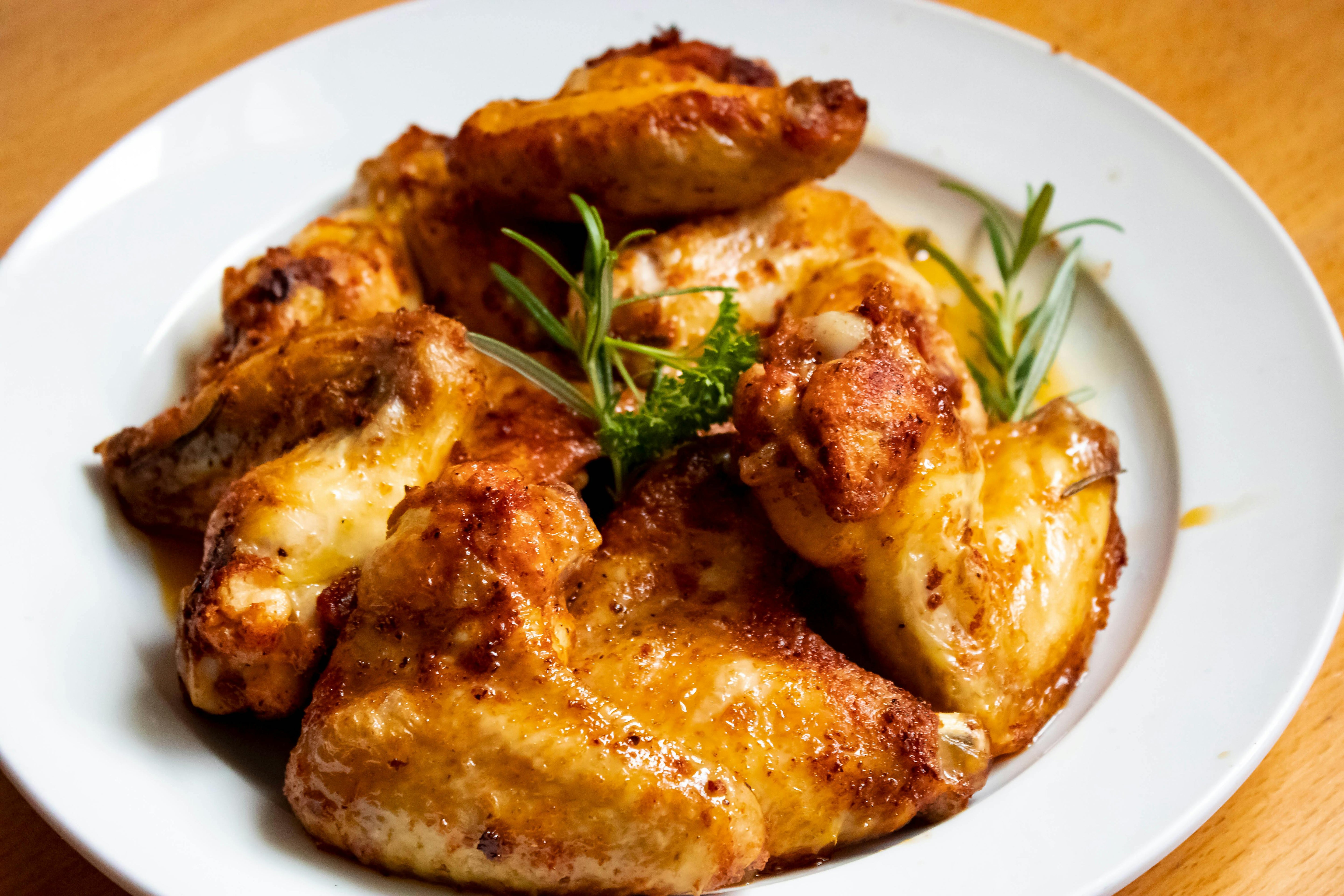 Cooked Chicken Last in the Fridge? (Plus Signs It Has Gone Bad)