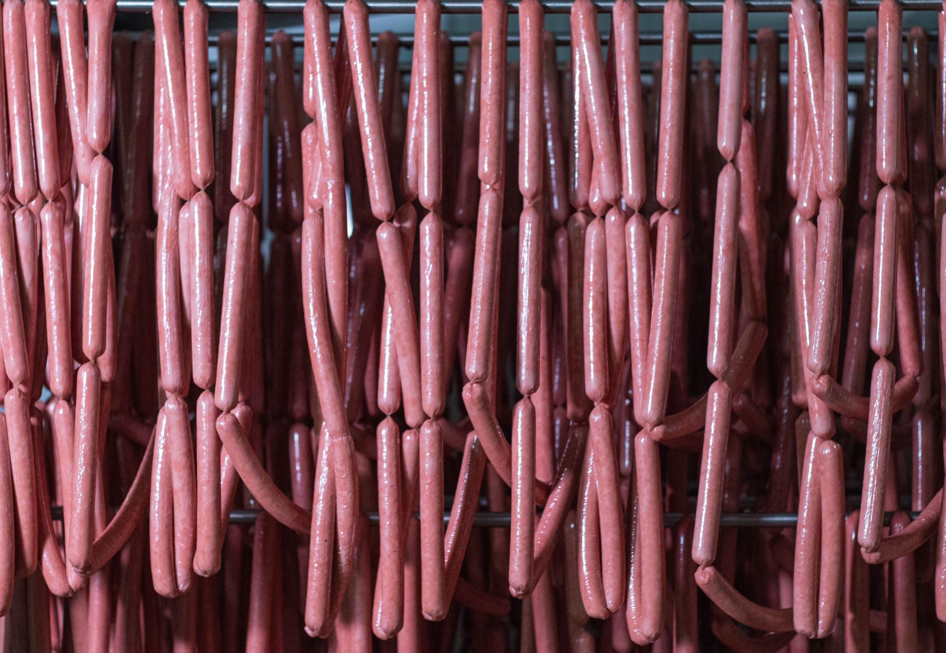 How Long Does Sausage Last in the Fridge? (Fresh, Cooked & Smoked)