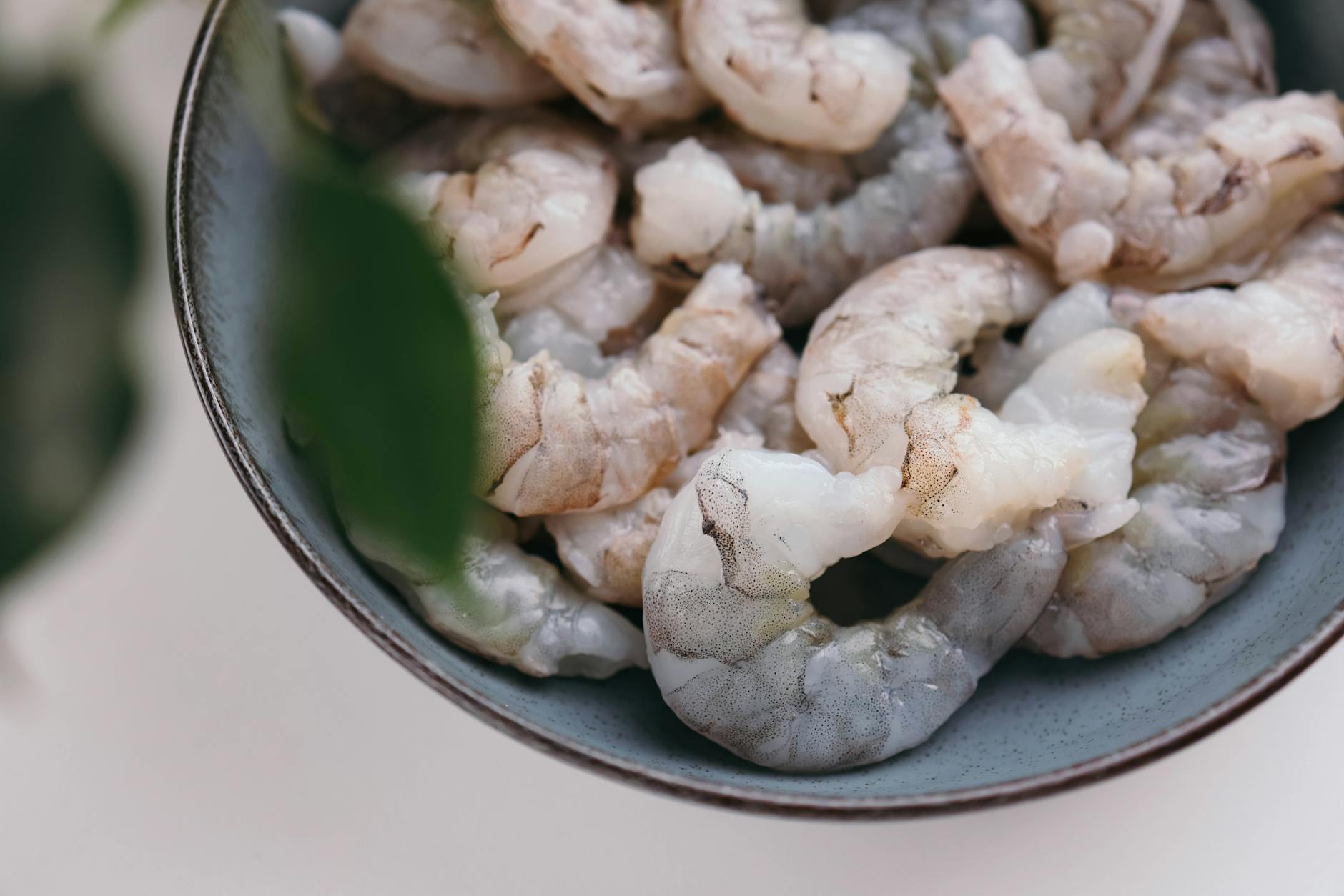 How Long Does Shrimp Last in the Fridge? (Raw, Cooked & Frozen)