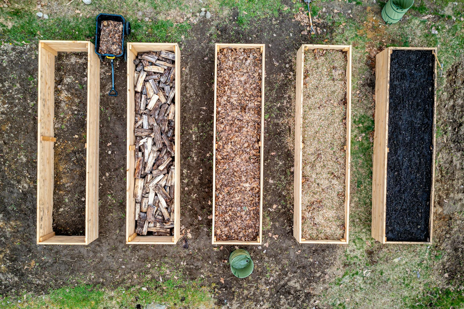 What Is the Best Soil Mix Ratio for a Raised Garden Bed?