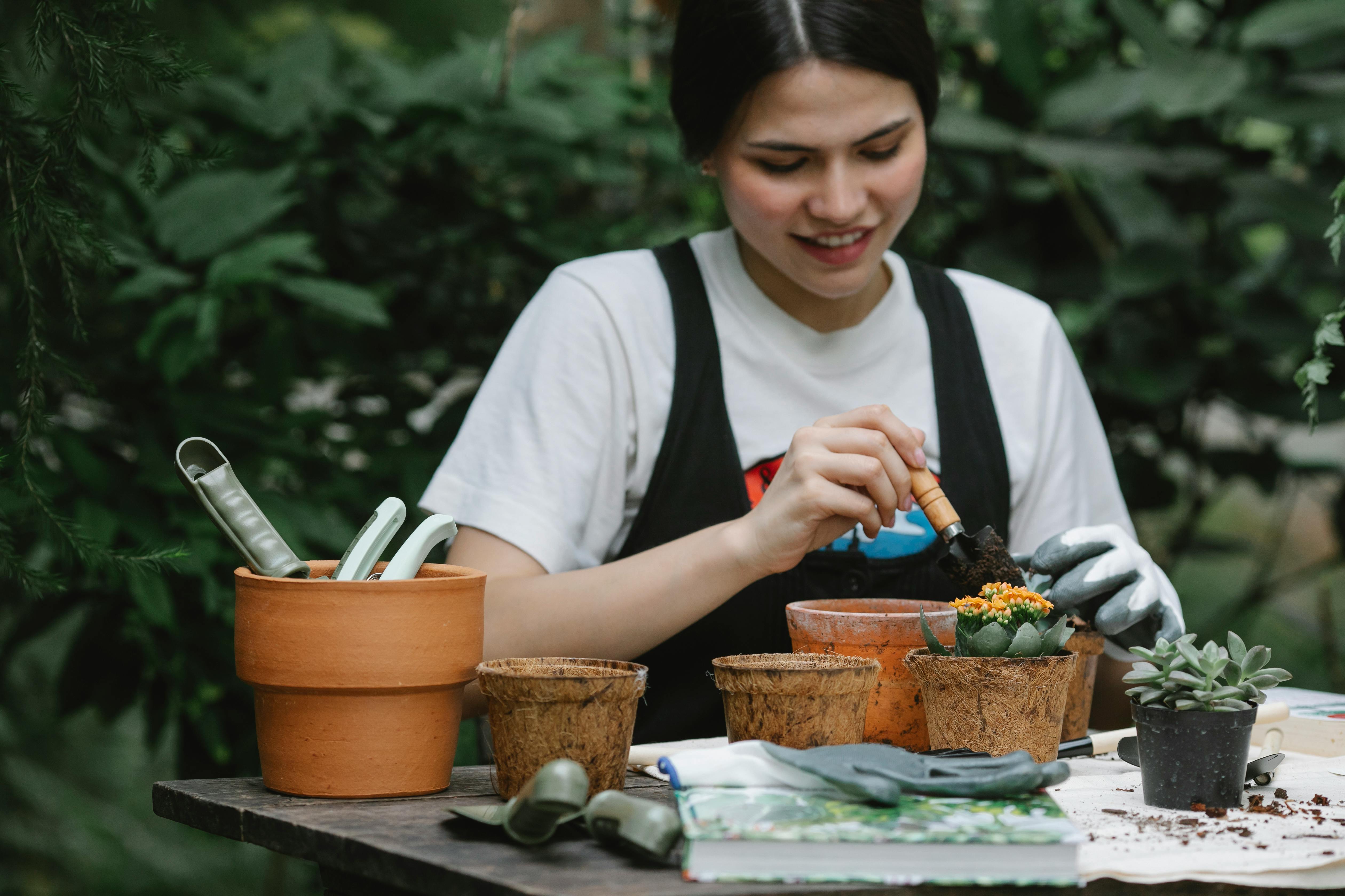 Adjusting Nutrients with Fertilizer: A Guide to Healthy Soil & Thriving Plants